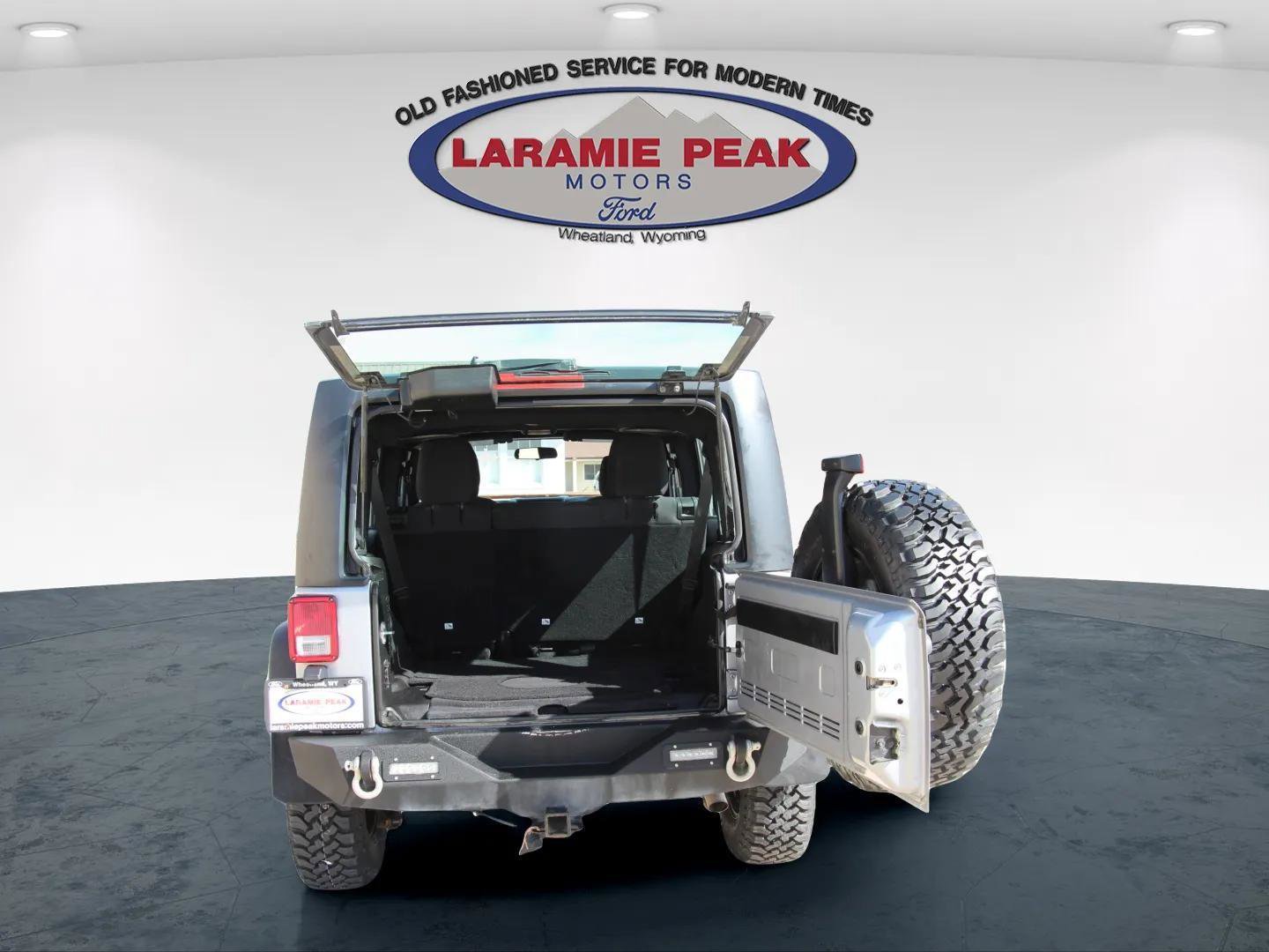 Used 2015 Jeep Wrangler Unlimited Sport image 5