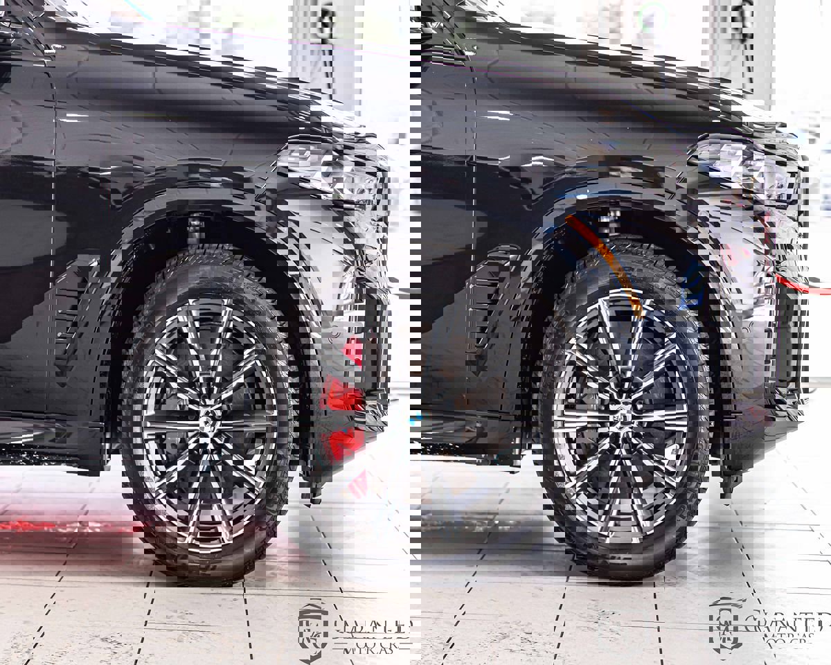 Used 2025 BMW X5 M60i image 12