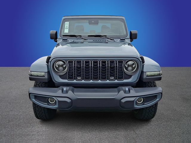 Used 2024 Jeep Gladiator Sport AWD/4WD image 2