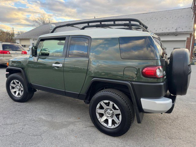 Used 2014 Toyota FJ Cruiser 4WD w/ Upgrade Package image 6