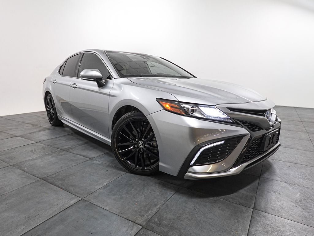 Used 2024 Toyota Camry XSE w/ Cold Weather Package FWD image 3