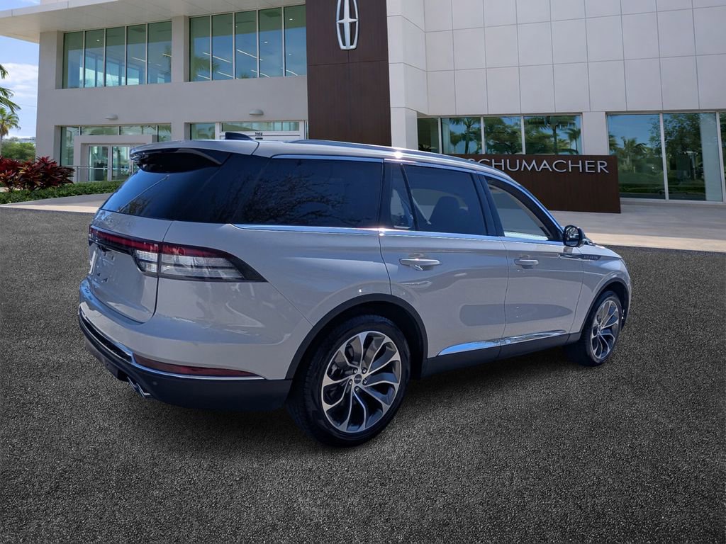 Used 2025 Lincoln Aviator Reserve w/ Illumination Package image 7