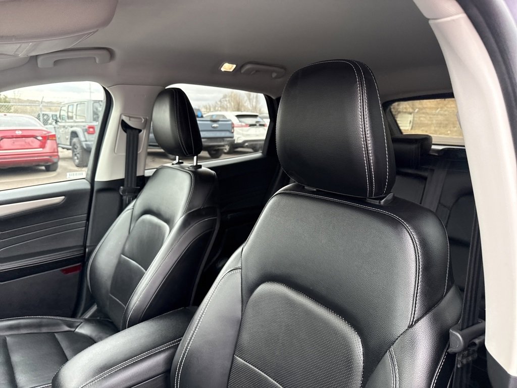 Certified 2022 Ford Escape SEL image 11