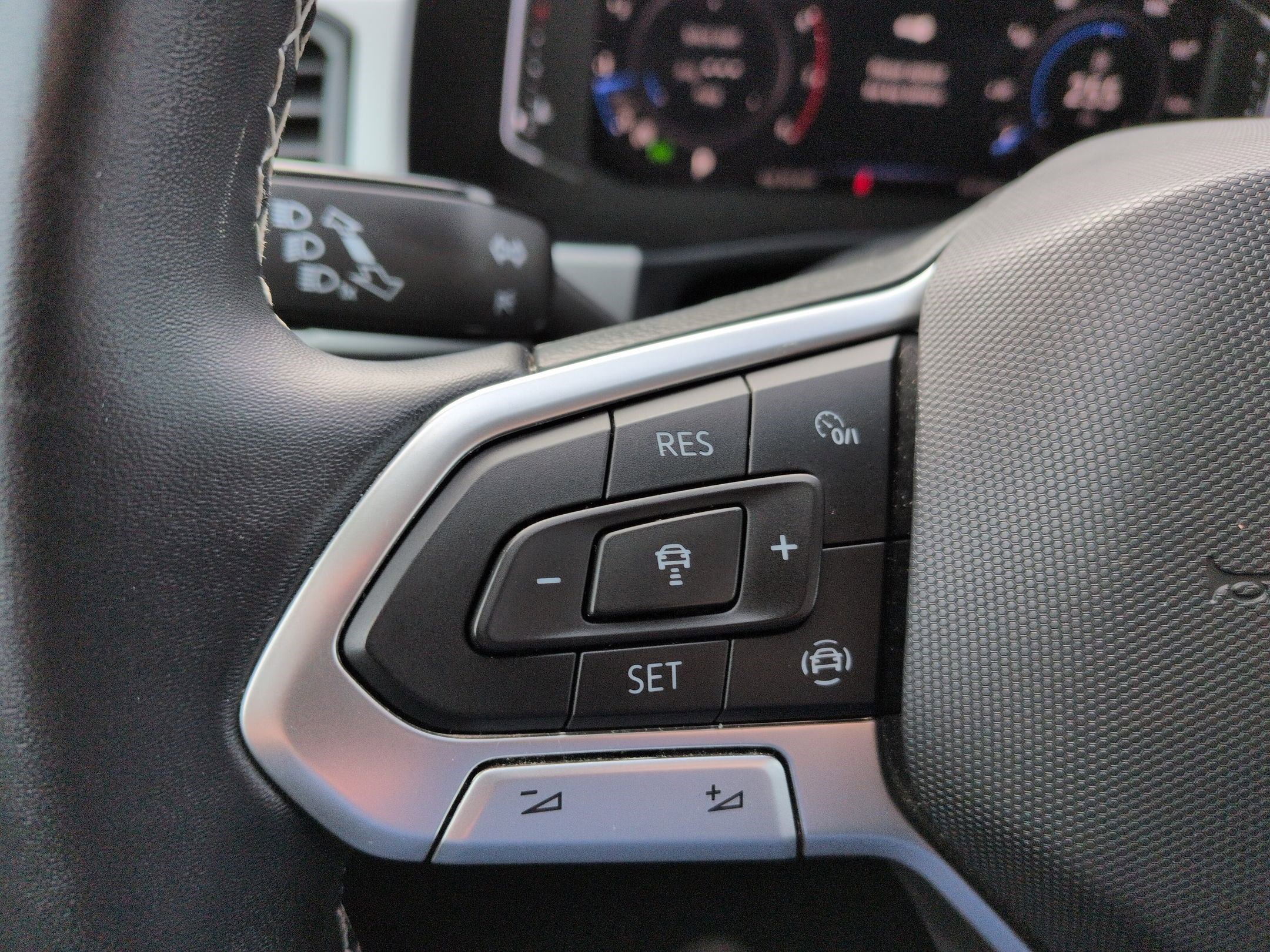 Used 2023 Volkswagen Atlas SE image 20
