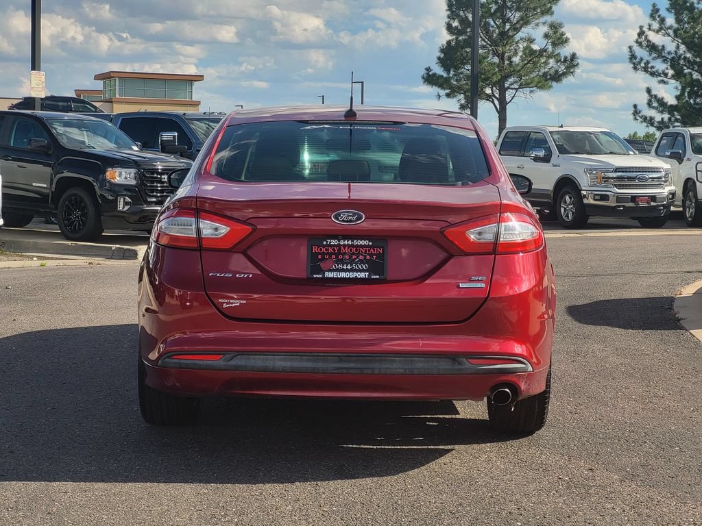 Used 2013 Ford Fusion SE FWD image 5