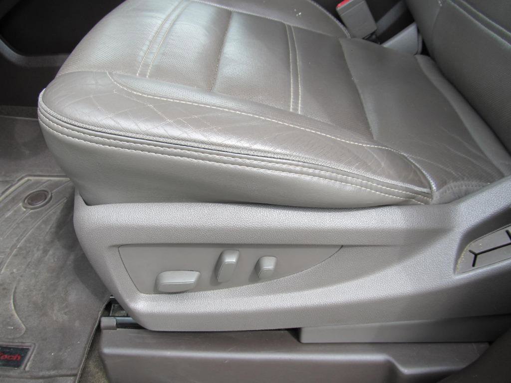 Used 2015 GMC Yukon XL Denali w/ Open Road Package image 21