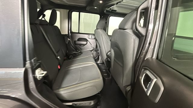 Used 2024 Jeep Wrangler Unlimited w/ Convenience Group AWD/4WD image 27