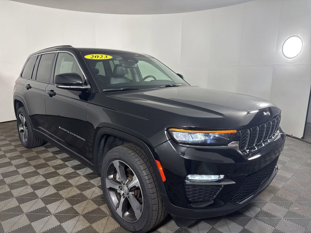 Used 2023 Jeep Grand Cherokee Limited AWD/4WD image 5