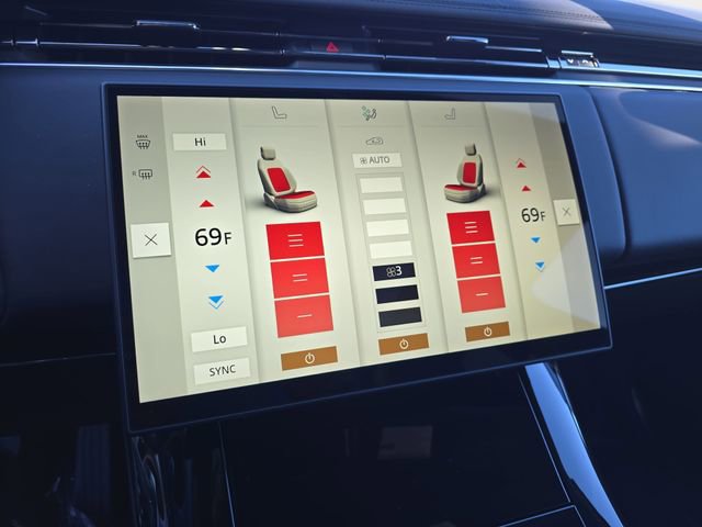 Used 2025 Land Rover Range Rover Sport image 27