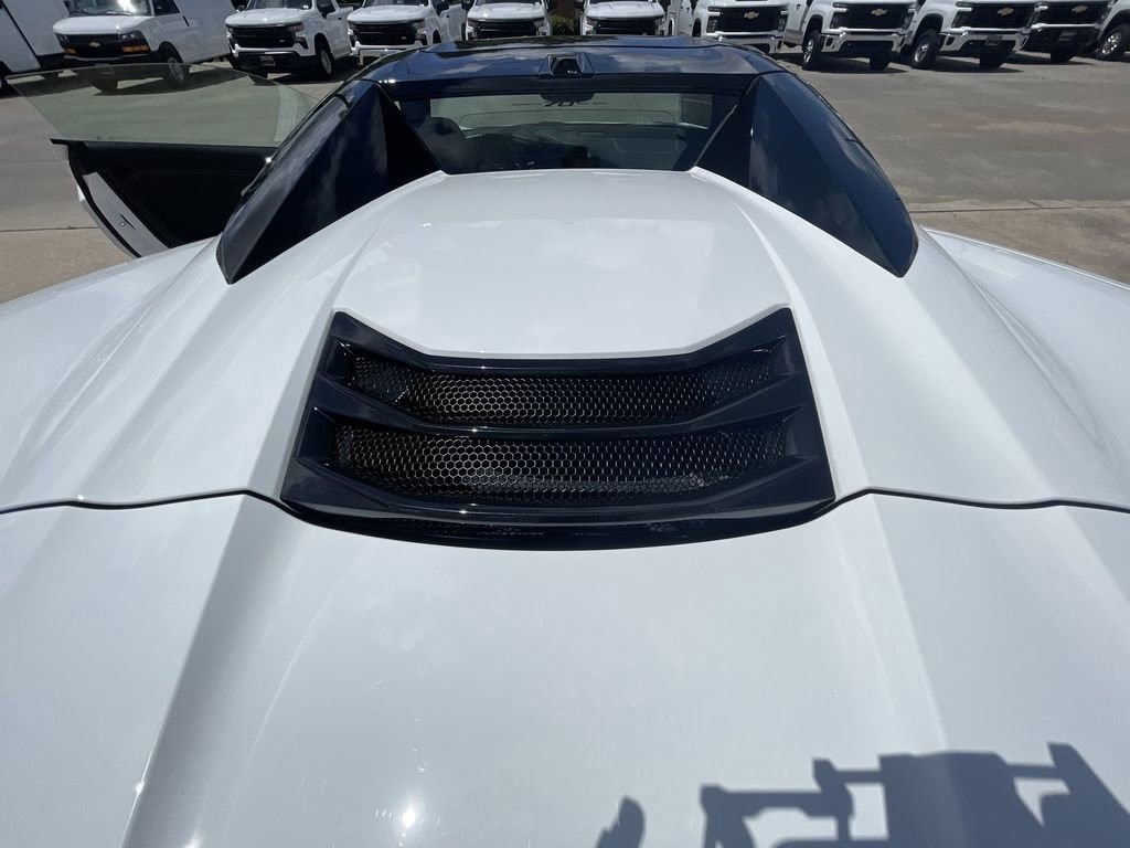 Used 2023 Chevrolet Corvette Stingray Premium Conv w/ Z51 Performance Package RWD image 26
