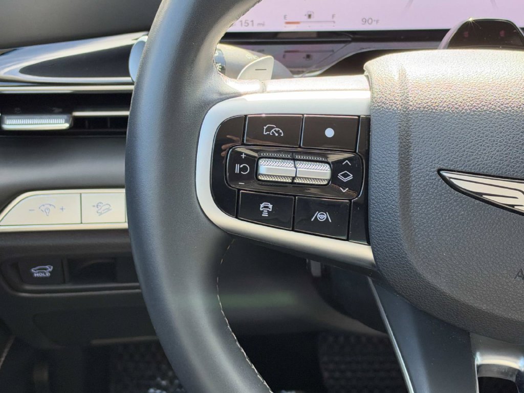 Certified 2025 Genesis GV80 2.5T Standard AWD/4WD image 8