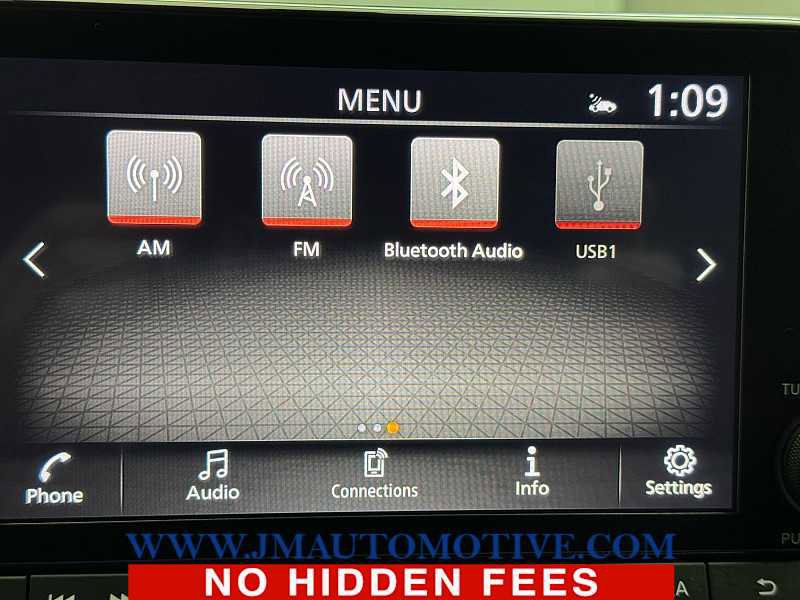 Used 2023 Nissan Rogue SV image 25