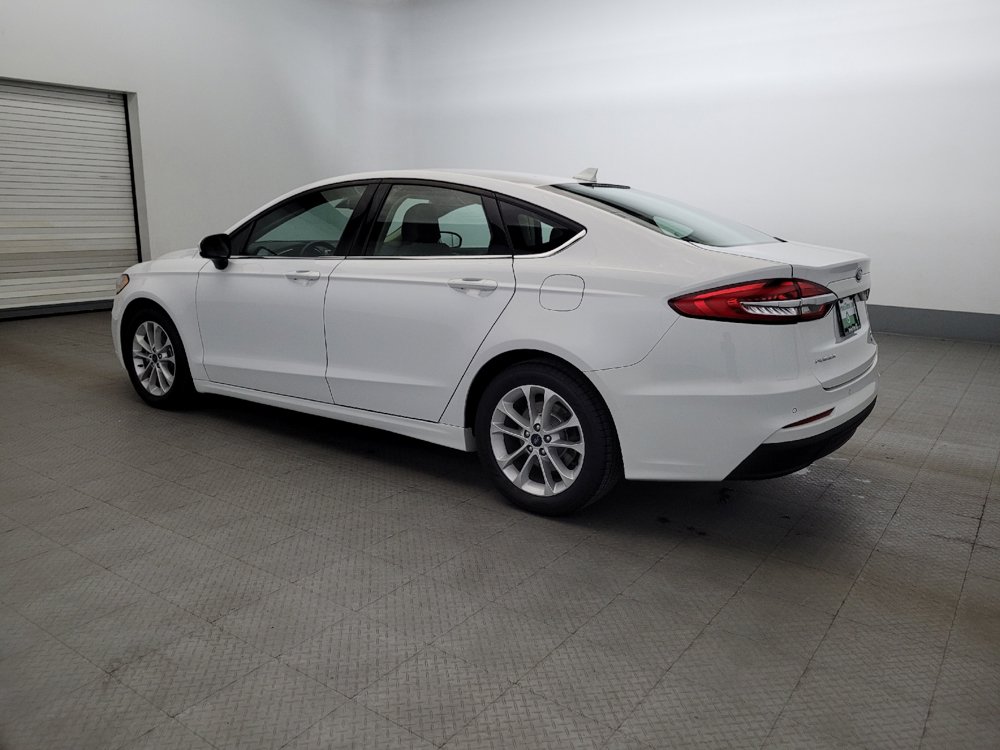 Used 2020 Ford Fusion SE FWD image 3