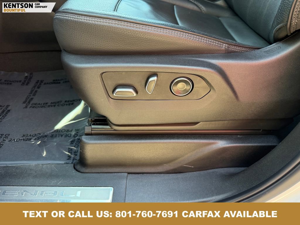 Used 2025 GMC Yukon Denali AWD/4WD image 28