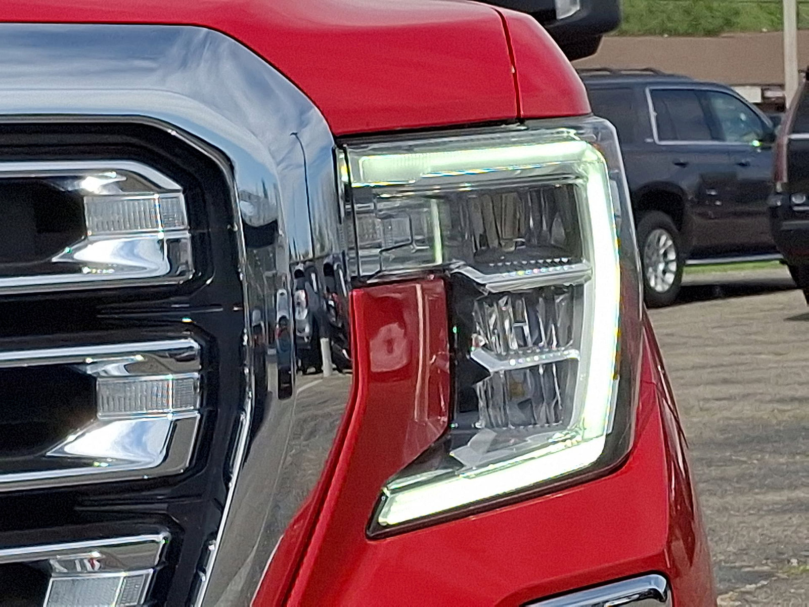 Used 2021 GMC Sierra 1500 SLT w/ SLT Premium Plus Package AWD/4WD image 28