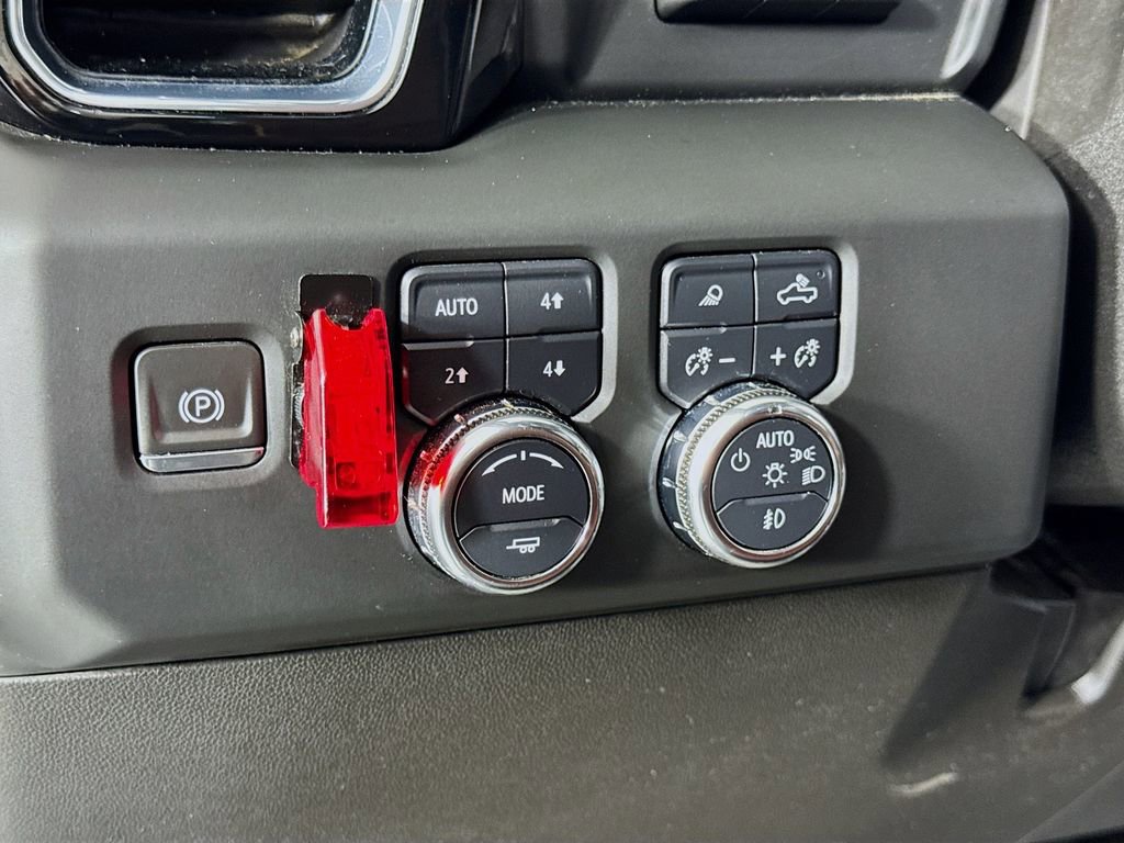 Used 2024 GMC Sierra 3500 Denali Ultimate AWD/4WD image 19