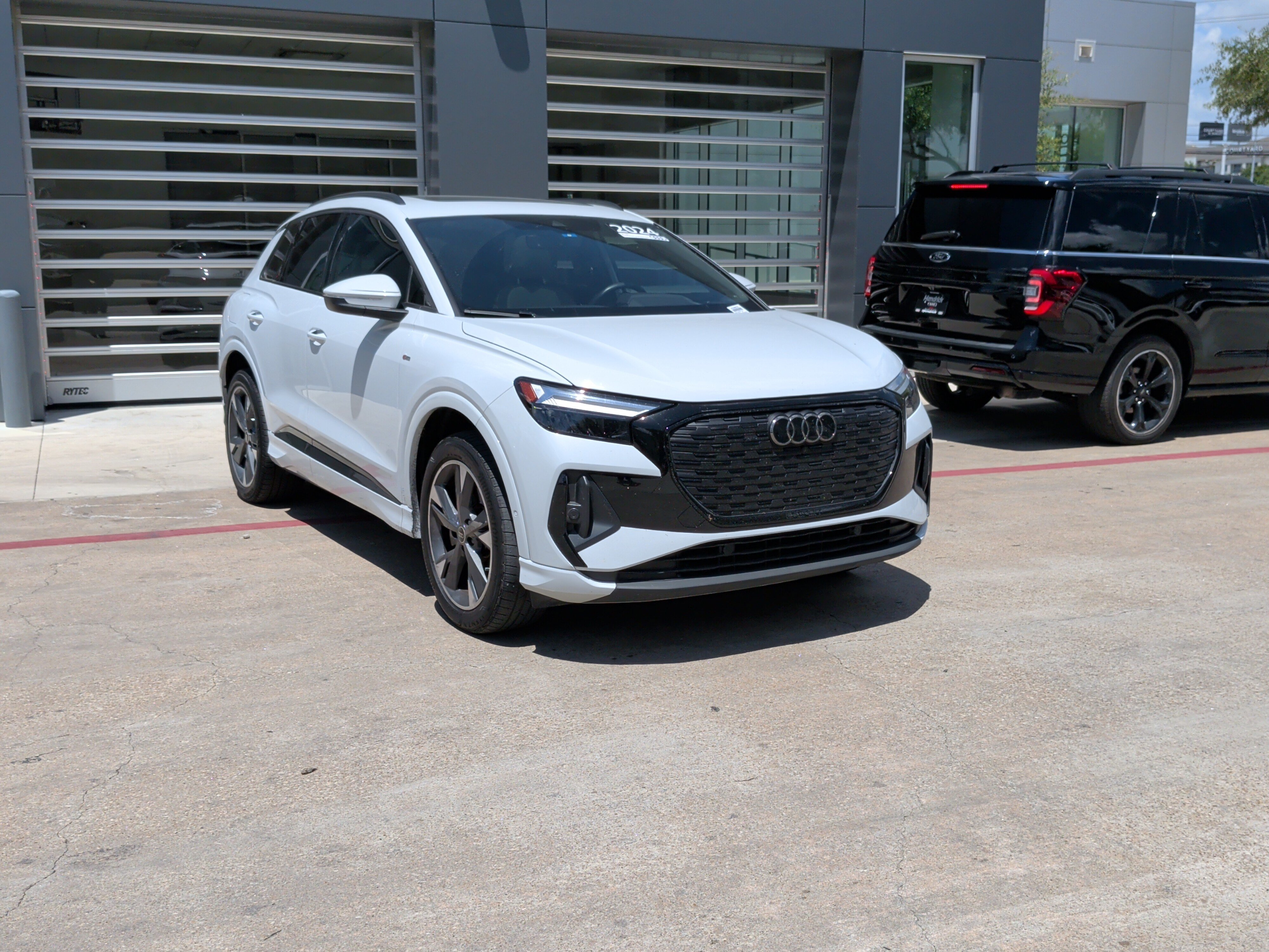 Certified 2024 Audi Q4 e-tron Premium Plus AWD/4WD image 2