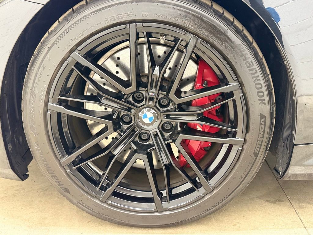 Used 2025 BMW M5 w/ Carbon Package image 48