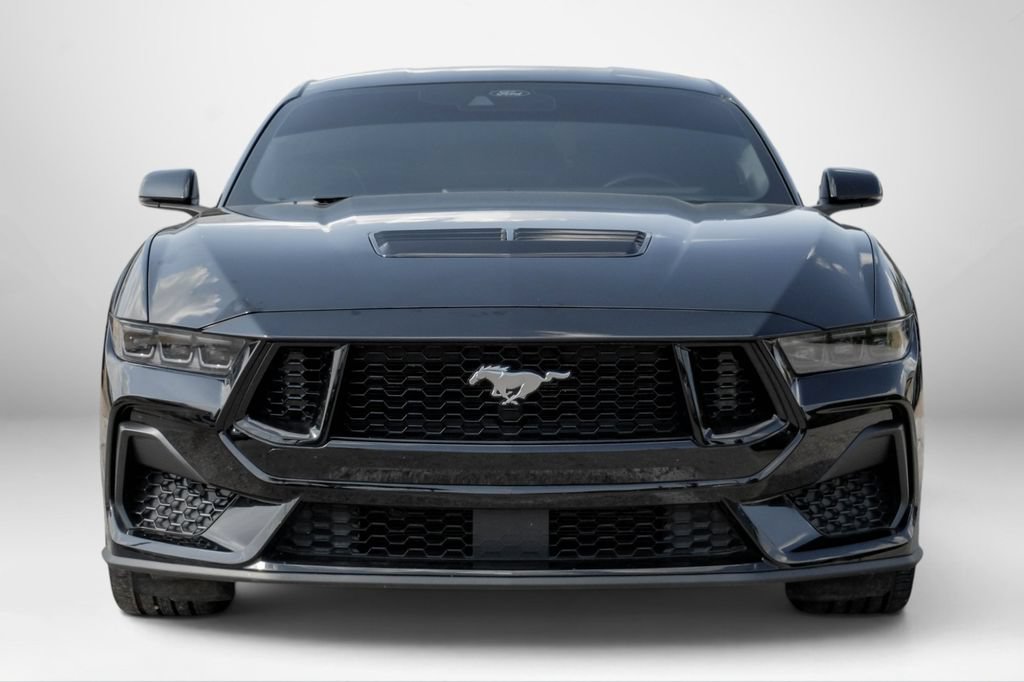 Used 2025 Ford Mustang GT Premium RWD image 3
