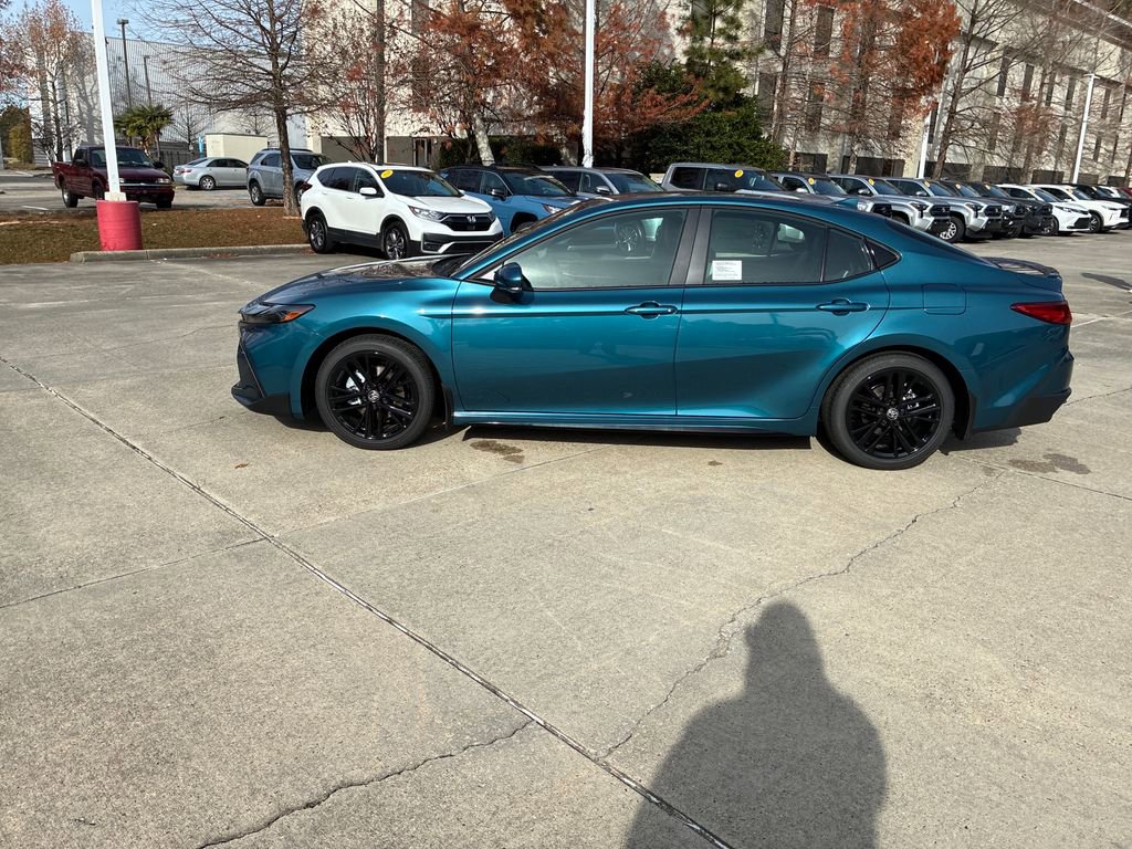 New 2026 Toyota Camry SE image 2