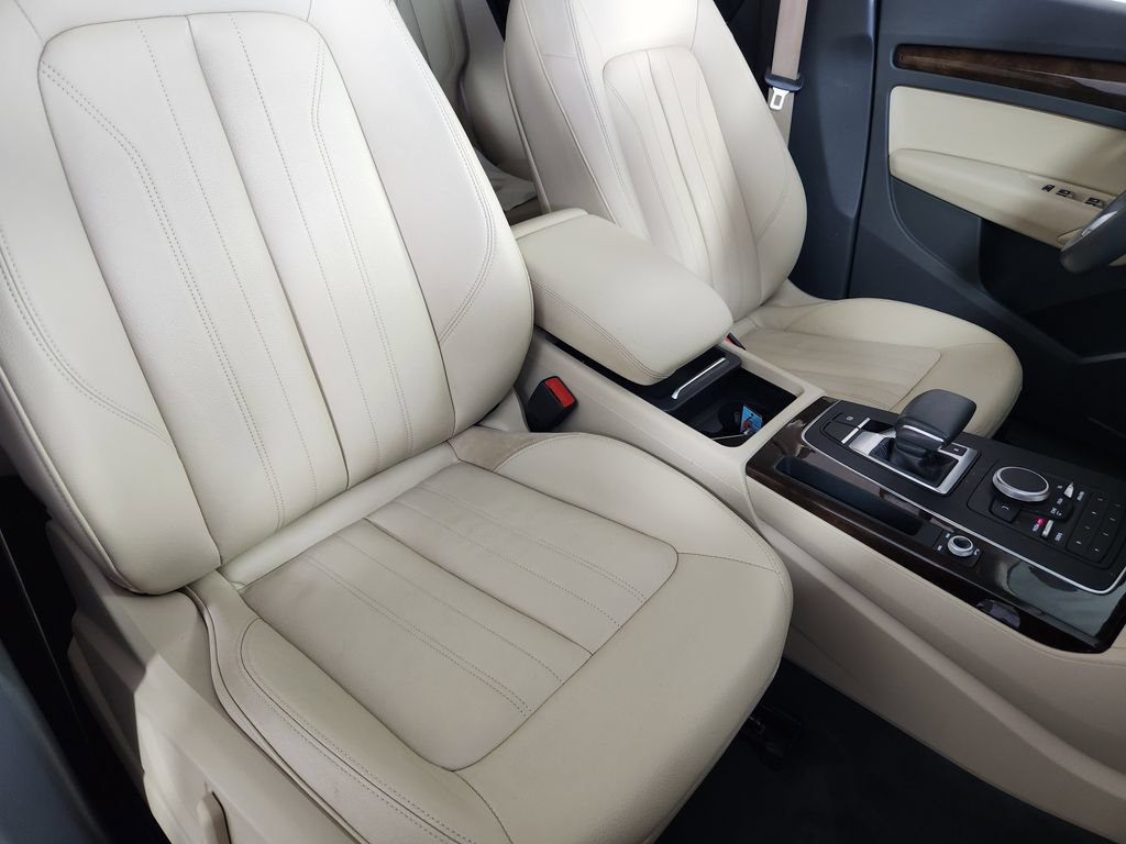 Used 2019 Audi Q5 2.0T Premium w/ Convenience Package AWD/4WD image 11
