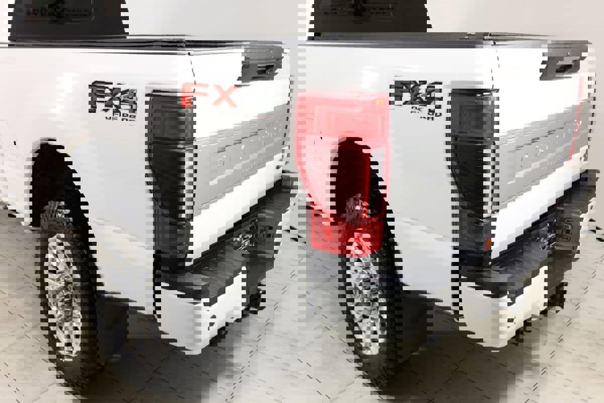 Used 2020 Ford F350 Platinum w/ FX4 Off-Road Package image 47