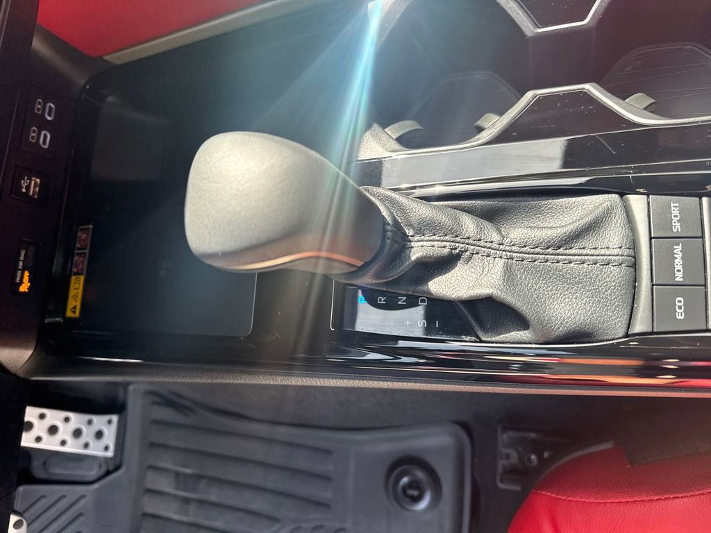 Used 2025 Toyota Camry XSE image 27