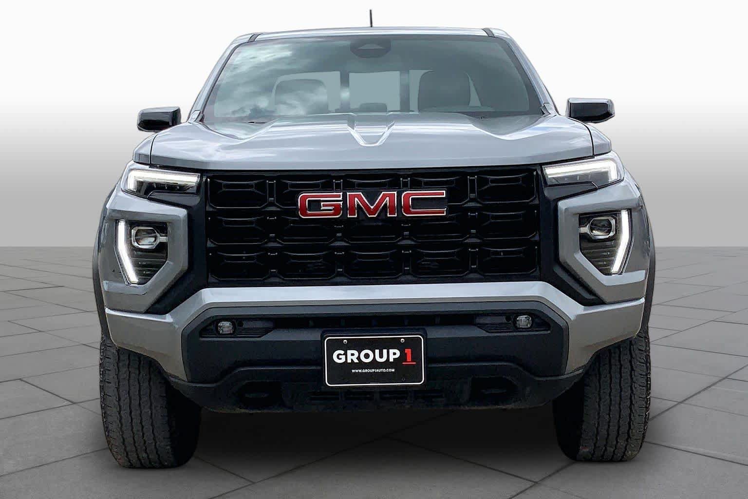Used 2025 GMC Canyon Elevation w/ Convenience Package AWD/4WD image 4
