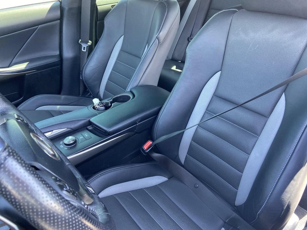 Used 2020 Lexus IS 300 F Sport w/ Blackline Edition RWD image 16