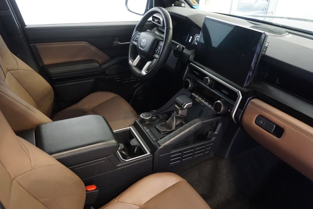 Certified 2025 Toyota 4Runner Limited AWD/4WD image 29
