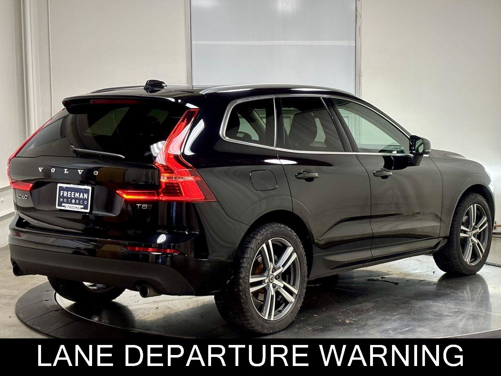 Used 2019 Volvo XC60 T5 Momentum w/ Multimedia Package AWD/4WD image 9