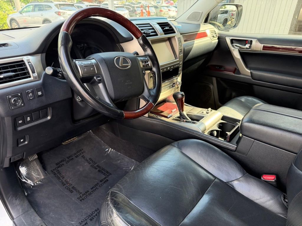 Used 2018 Lexus GX 460 Premium w/ Premium Package AWD/4WD image 7