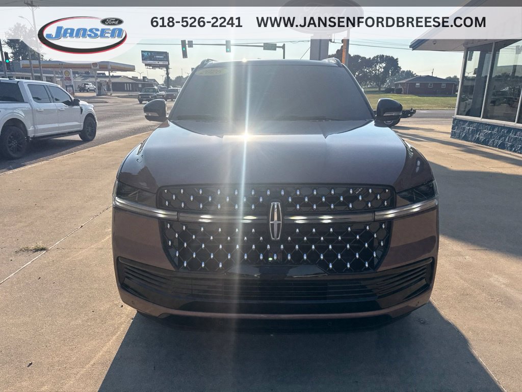 Used 2026 Lincoln Navigator Black Label AWD/4WD image 2