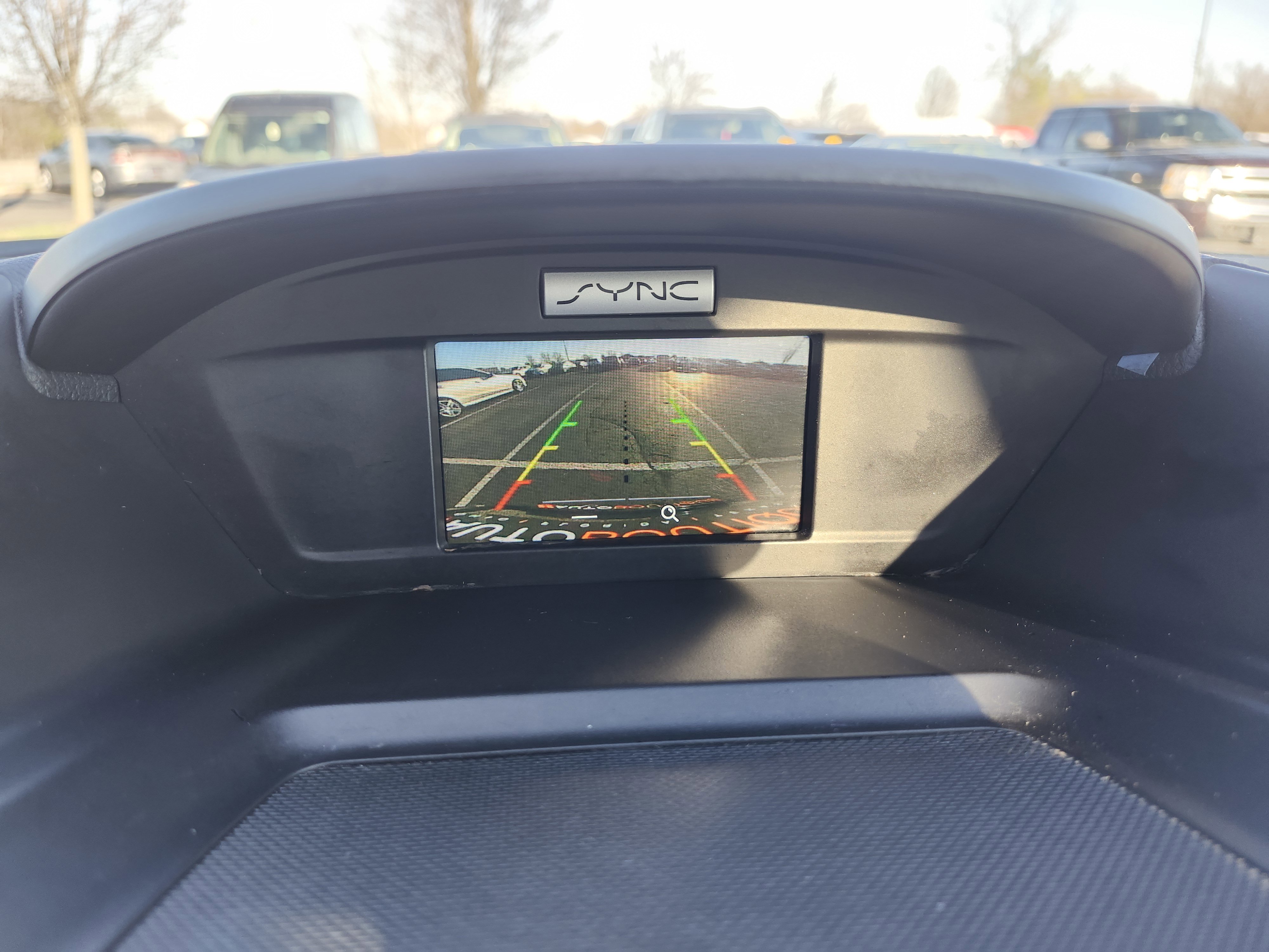 Used 2017 Ford Escape SE FWD image 2