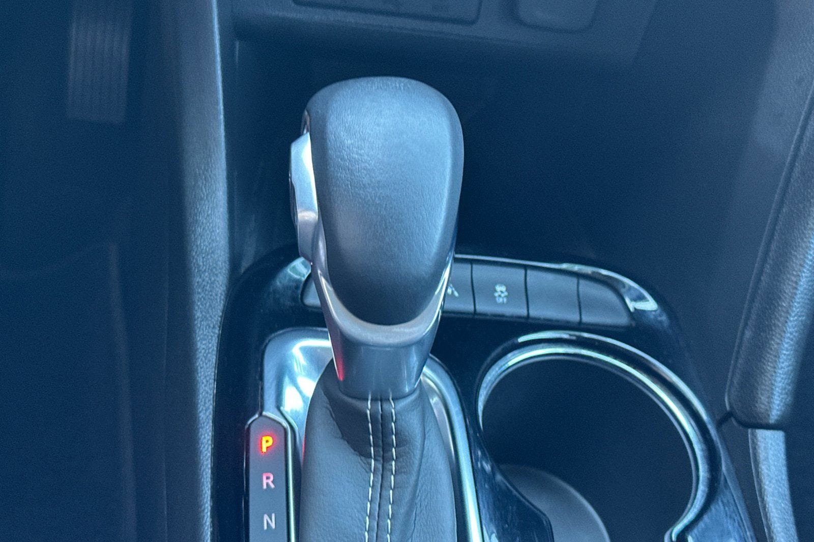 Used 2020 Buick Encore GX Select w/ Advanced Technology Package FWD image 23