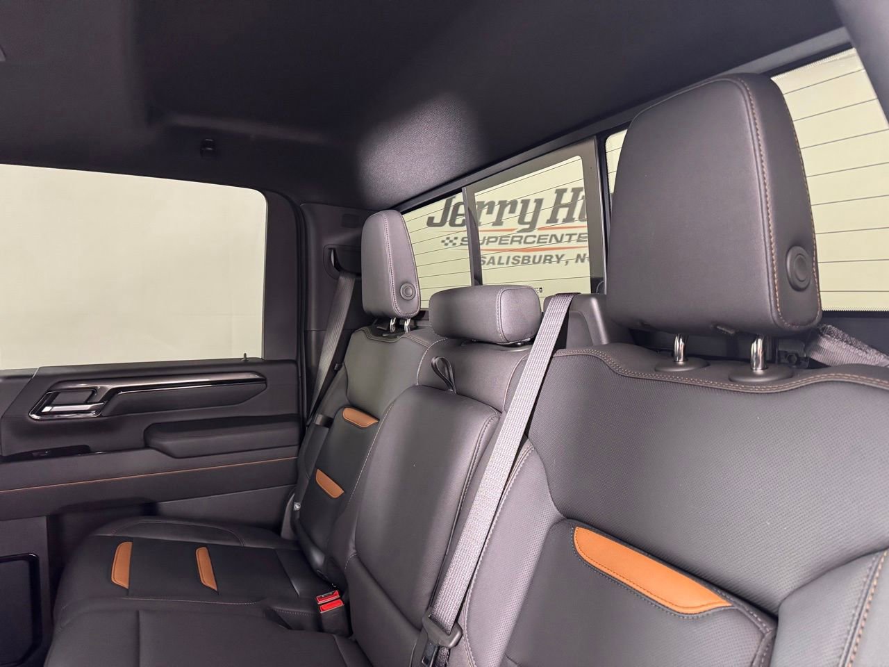 Used 2025 GMC Sierra 2500 AT4 w/ AT4 Premium Plus Package image 41