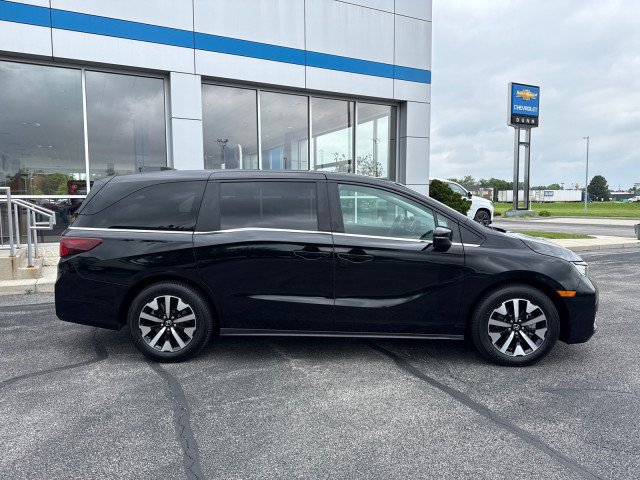 Used 2025 Honda Odyssey EX-L image 2