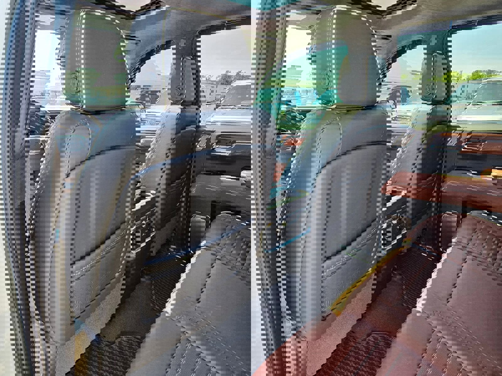 Used 2025 GMC Sierra 1500 Denali Ultimate image 24