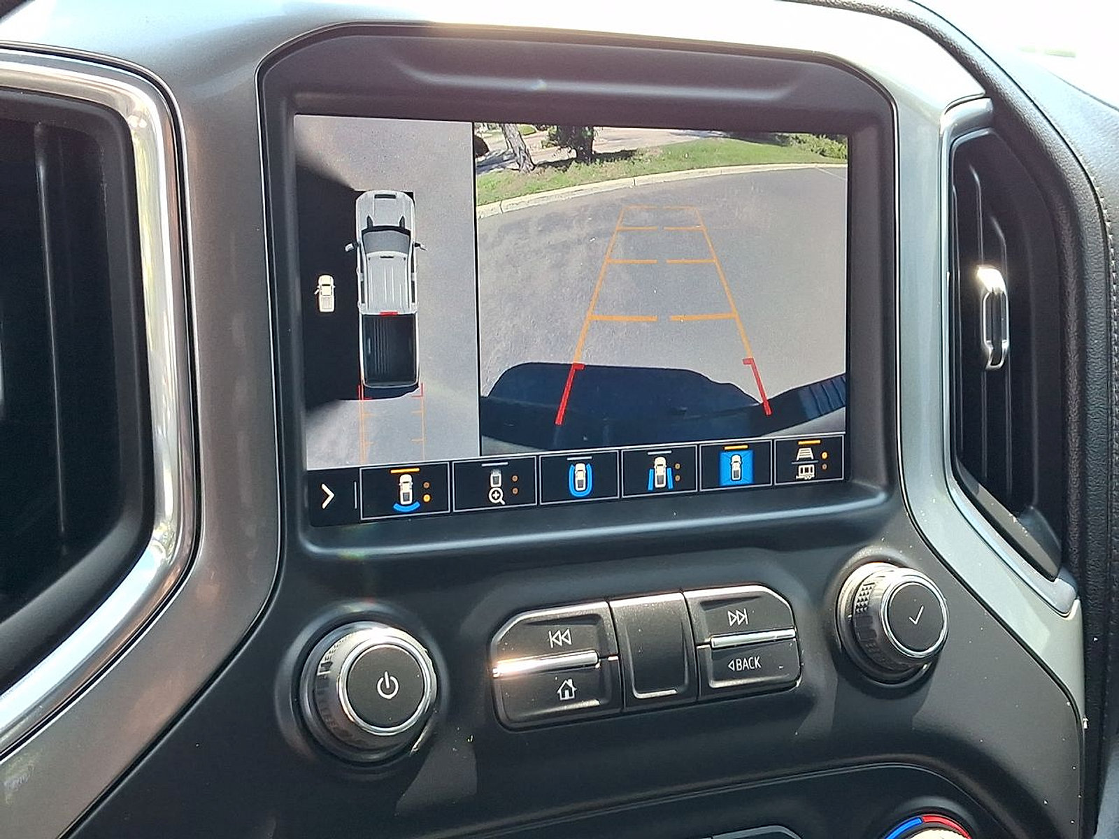 Certified 2021 Chevrolet Silverado 2500 LTZ w/ LTZ Plus Package AWD/4WD image 15