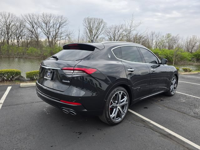 Used 2023 Maserati Levante GT AWD/4WD image 5