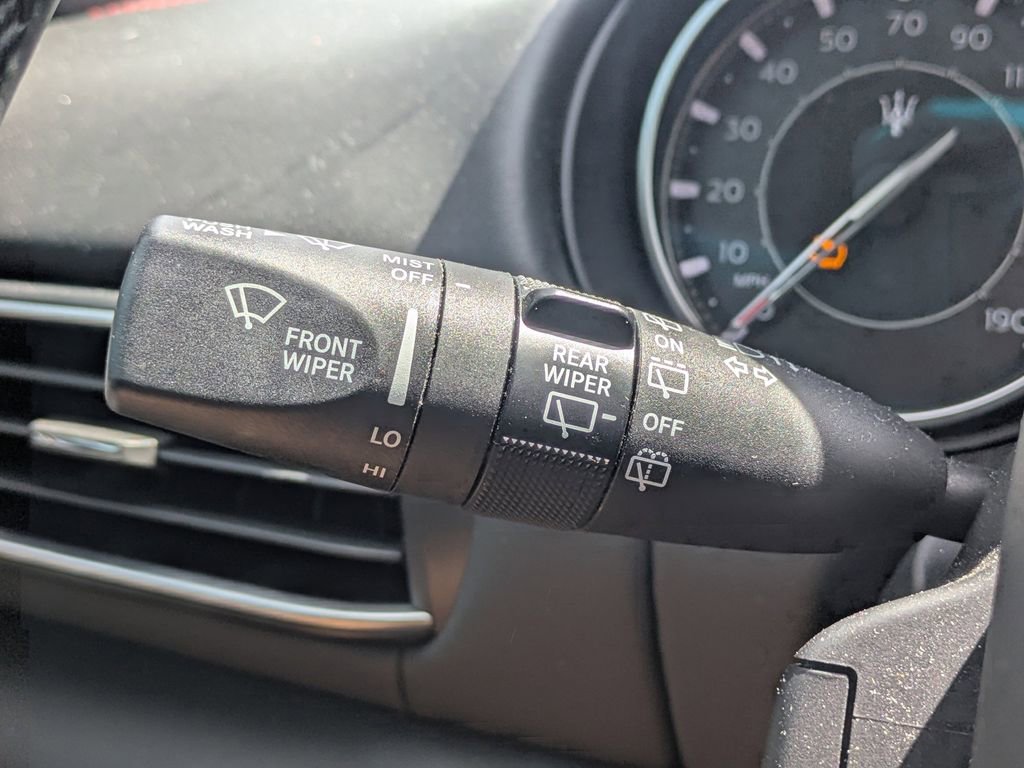 Used 2022 Maserati Levante GT image 29