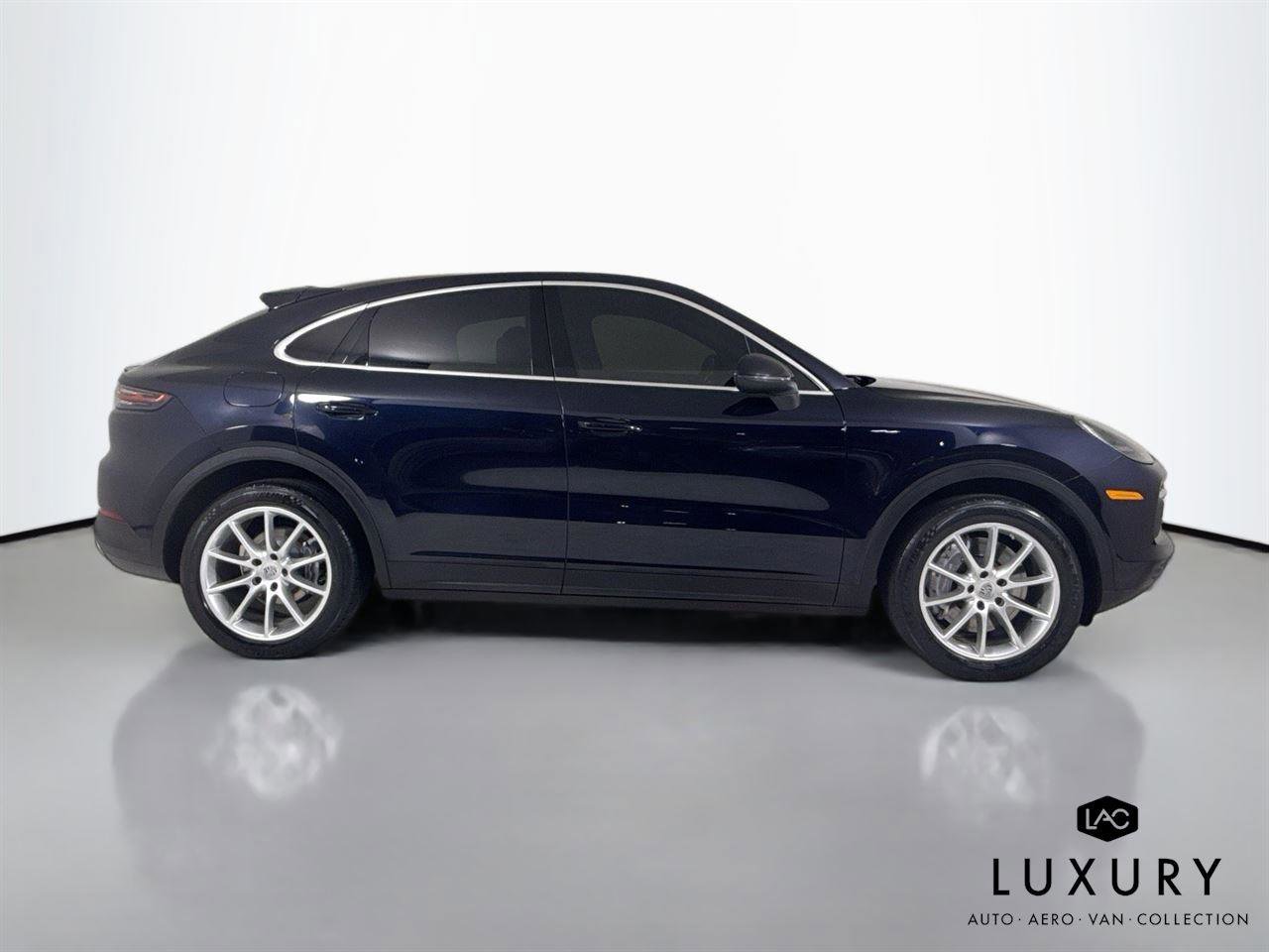 Used 2022 Porsche Cayenne Coupe w/ Premium Package image 5