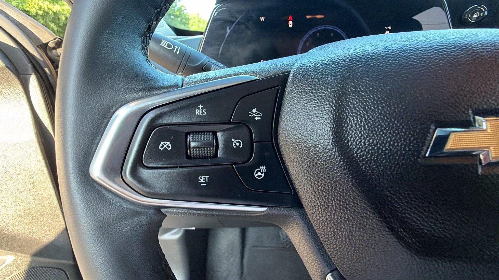 Used 2024 Chevrolet Trax LT w/ Driver Confidence Package FWD image 25