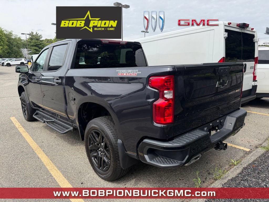 Used 2024 Chevrolet Silverado 1500 Custom Trail Boss w/ LPO, Dark Essentials Package AWD/4WD image 3