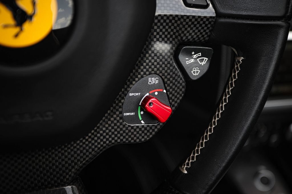 Certified 2016 Ferrari California T RWD image 32