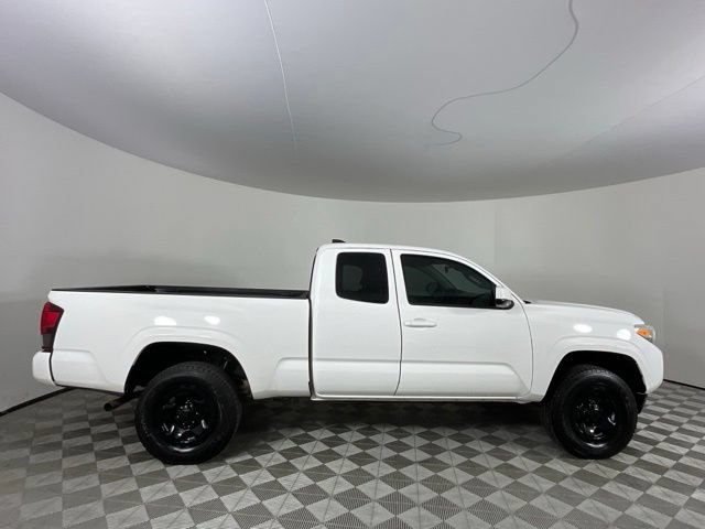 Used 2021 Toyota Tacoma SR RWD image 2