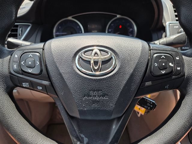 Used 2016 Toyota Camry LE FWD image 32