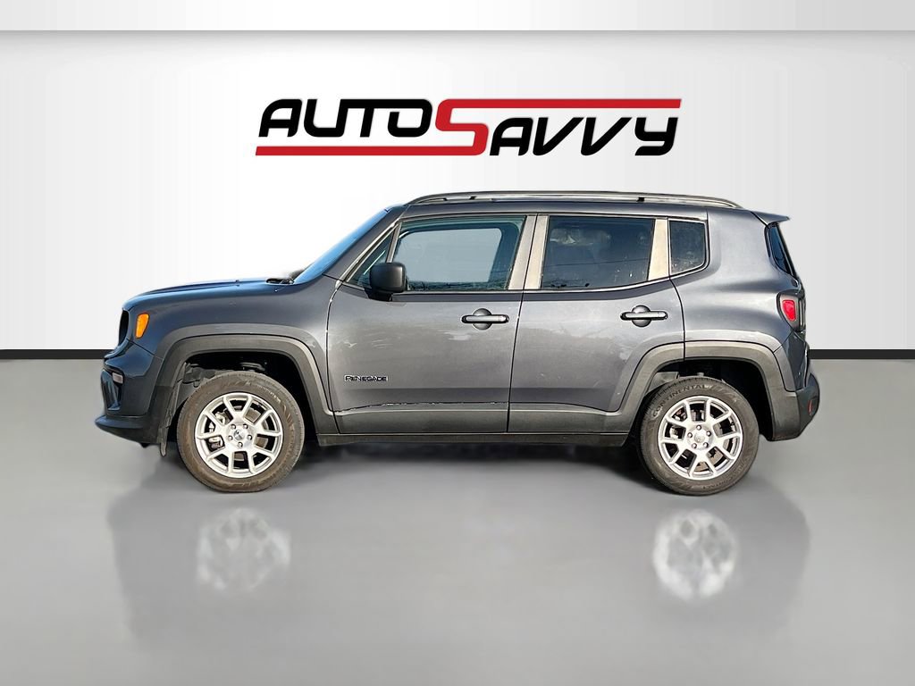 Used 2023 Jeep Renegade Latitude w/ Premium Group image 4