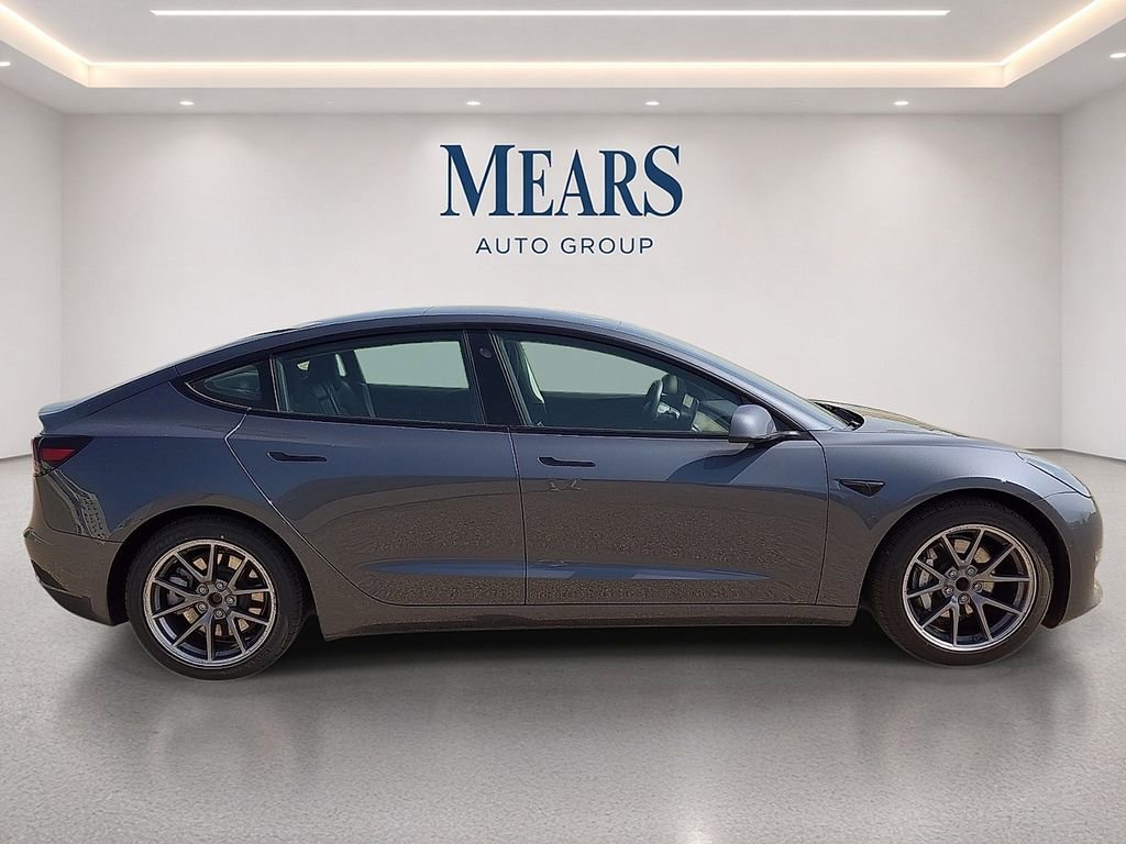 Used 2021 Tesla Model 3 Standard Range Plus RWD image 6