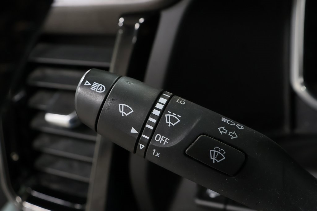 Used 2023 GMC Sierra 1500 AT4 w/ Technology Package image 17